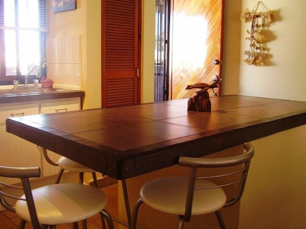 Condo Enrique by Villas HK28