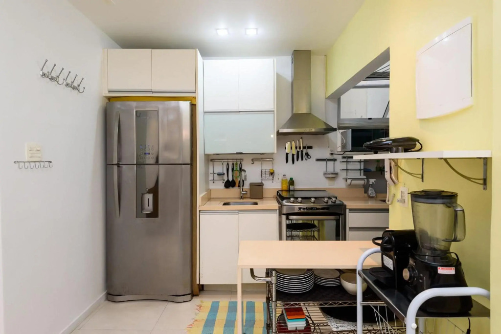 Apartamento de Luxo 500m da Praia de Copacabana e Ipanema e do Metro