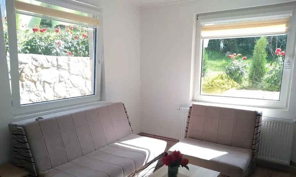 Apartments & Rooms Bojic