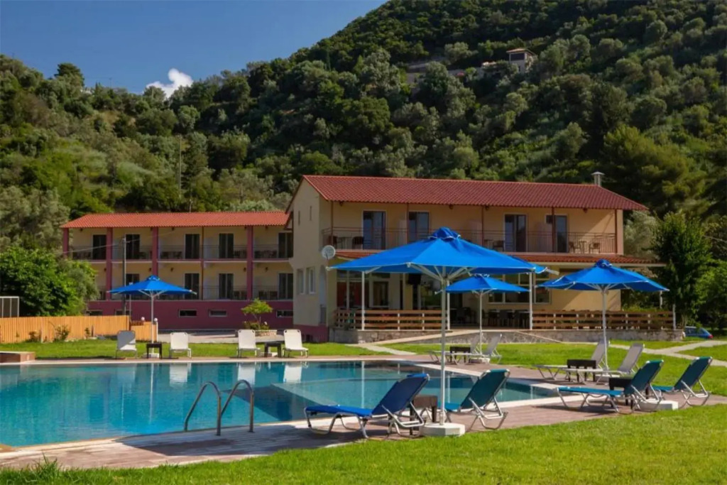 Menes Hotel