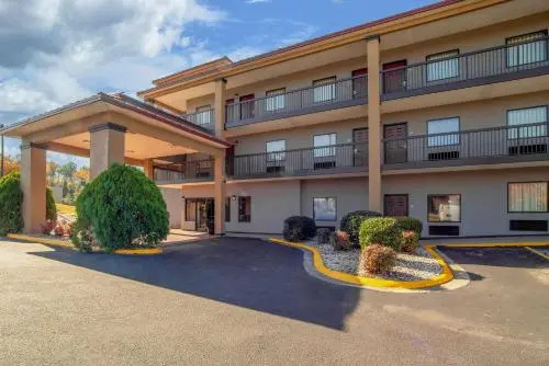 Country Hearth Inn Suites West Columbia