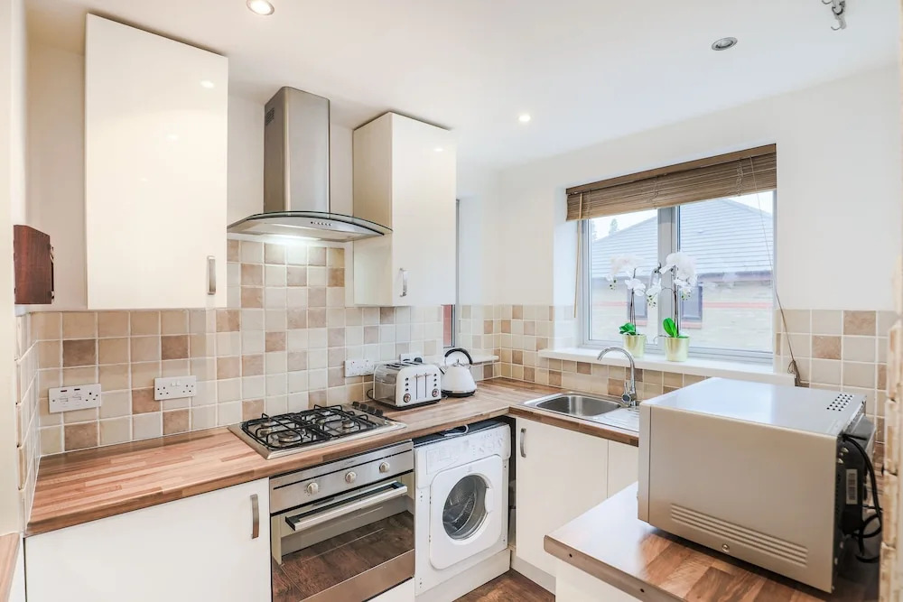 New Cross Apartment by Emerald