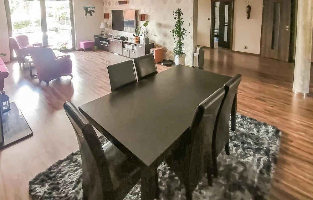 Beautiful Apartment in Kamien Pomorski With Wifi and 3 Bedrooms