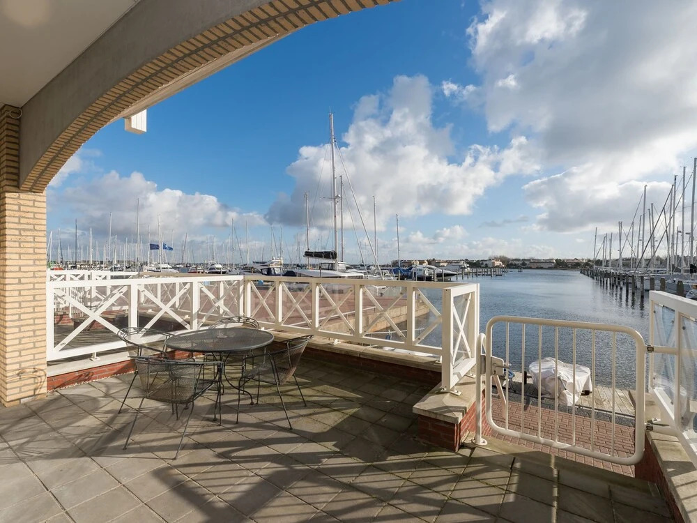 Luxurious 6-person Apartment in Grevelingenmeer Marina
