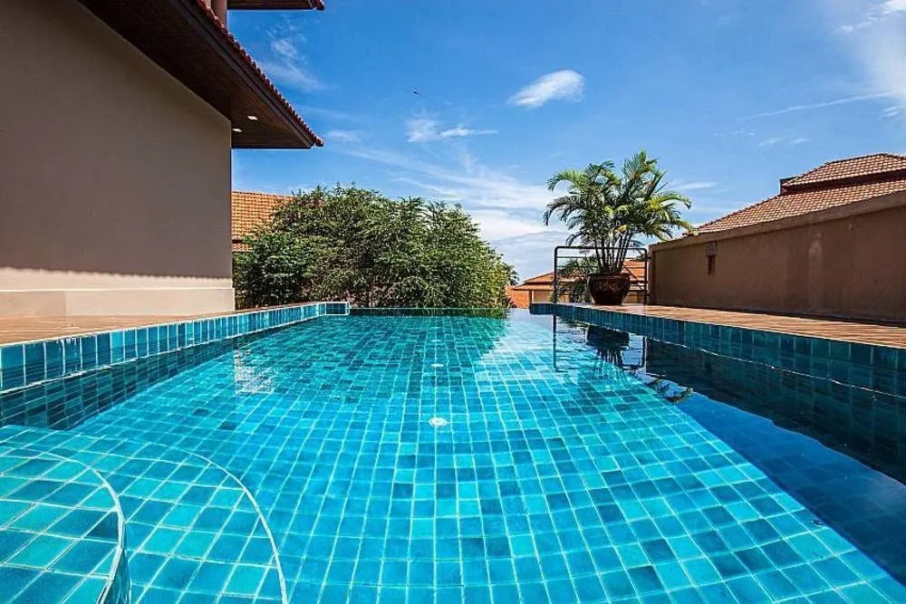 Ban Talay Khaw O12 - 4 Bedrooms