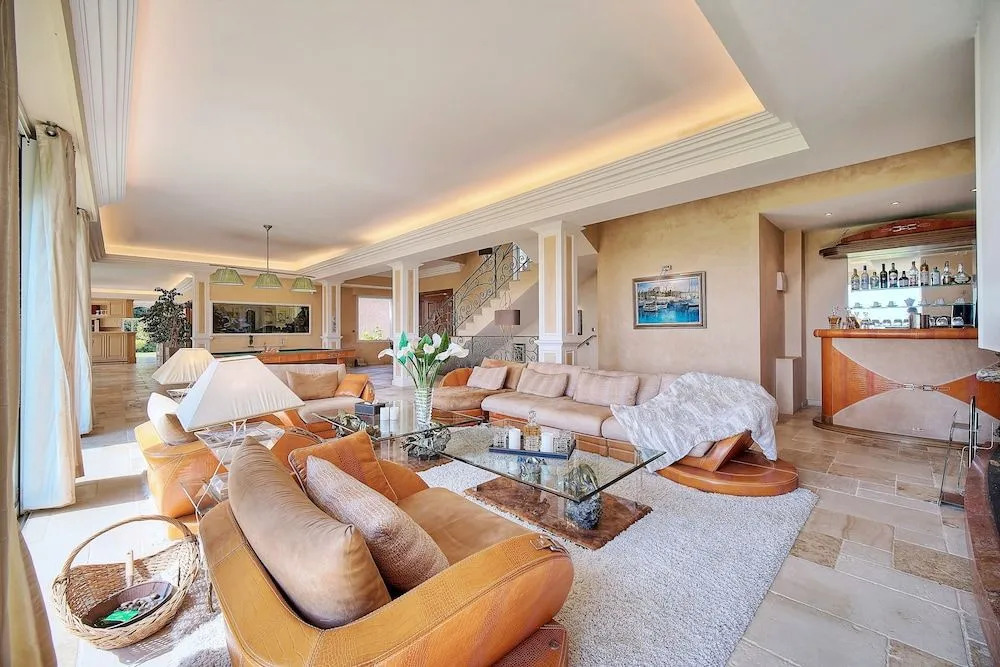 "AU HAVRE DE PAIX" 5 étoiles Prestige jacuzzi, hammam, sauna, PISCINE chauffée Mougins Cannes Grasse