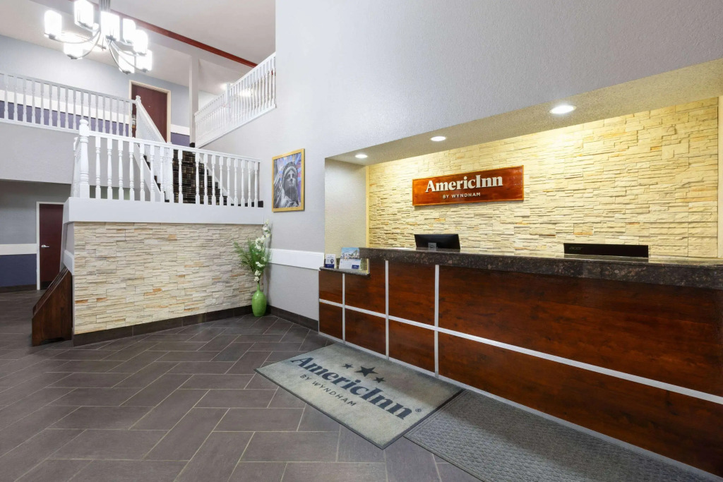 AmericInn by Wyndham Grinnell