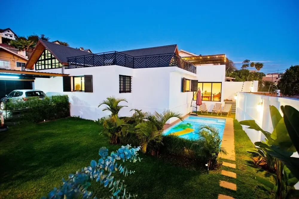 Guest house # jardin # piscine # prox centre ville