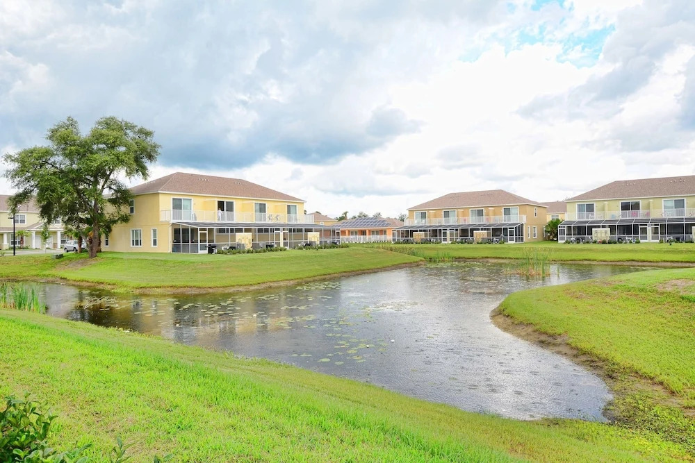 Serenity - 3 Bed Townhouse w/splashpool-5105SY