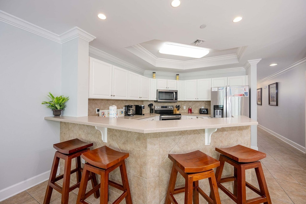 Phoenix West 1105 3 Bedroom Condo