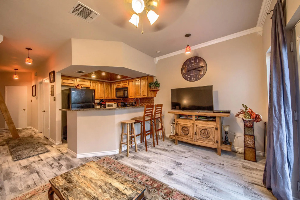 Riverside Condo SS 4B
