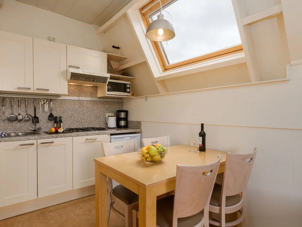 Apartment in De Koog With Free Parking