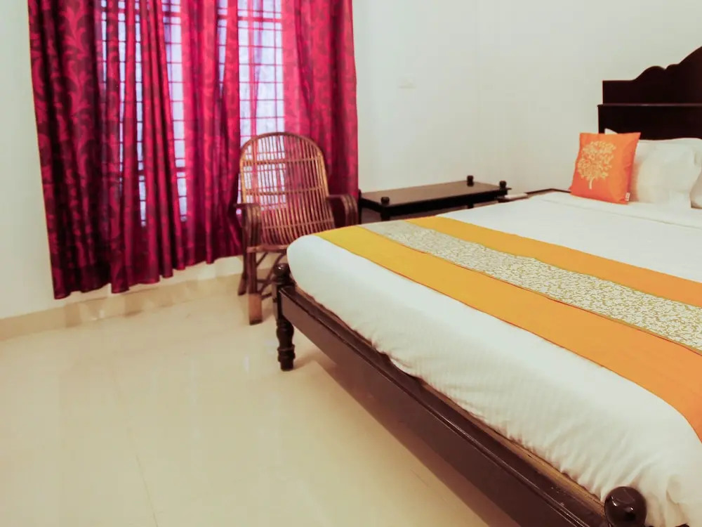 OYO 4867 Royal Homes