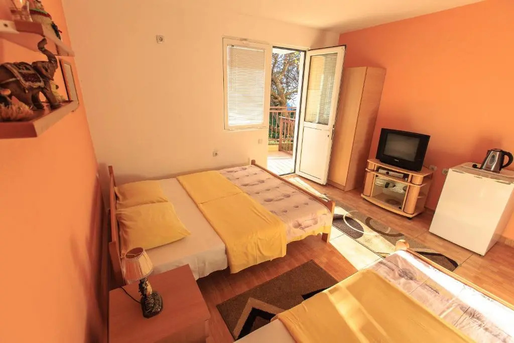 Apartments Vitic