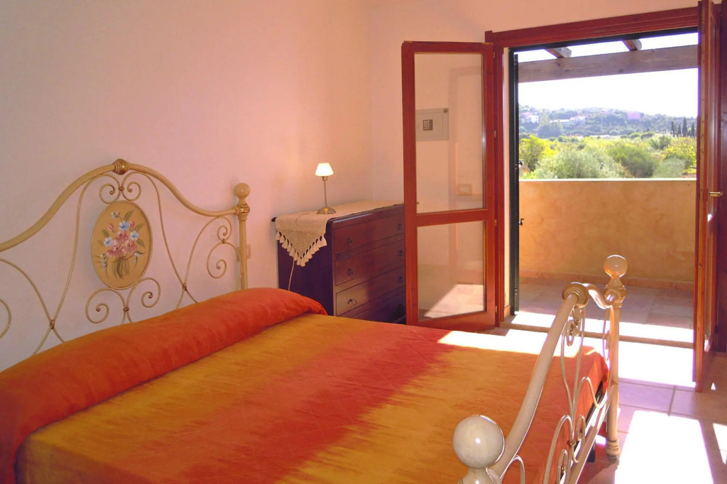 Apartment in Villaputzu with garden