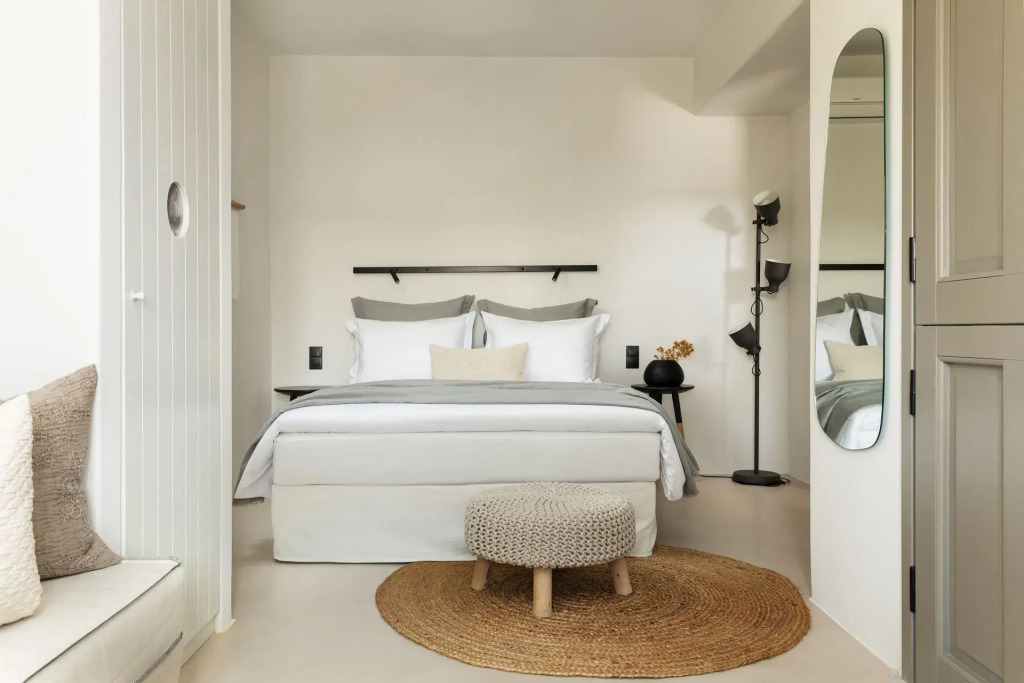 Chora Kythnos Suites adults only