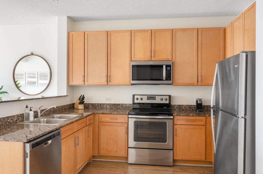 Chicago | Hip 1BD/1BA South Loop Apartment
