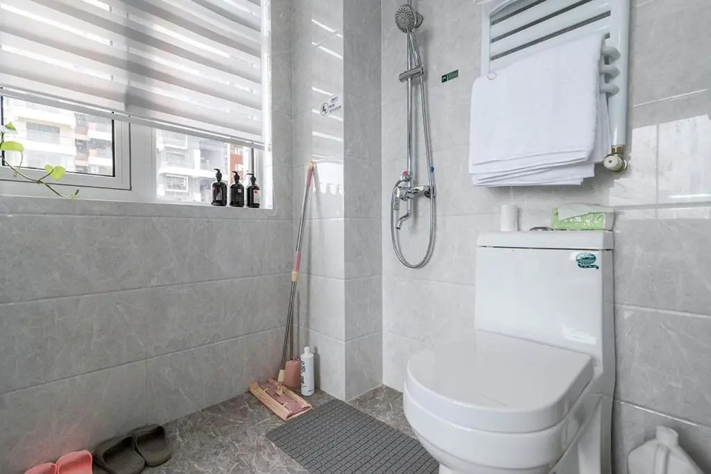 LuoYang LuoLong·DaZhaoGuoJi Square· Locals Apartment 00176120