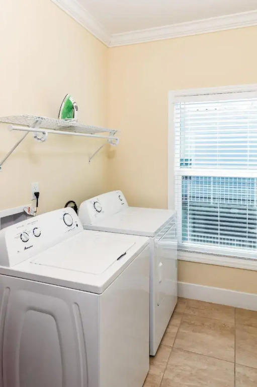 1 Beautiful 4 Bed 3 Bath Pool Home w Free Dock