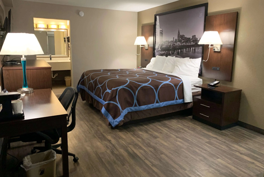 Super 8 by Wyndham Cookeville, TN