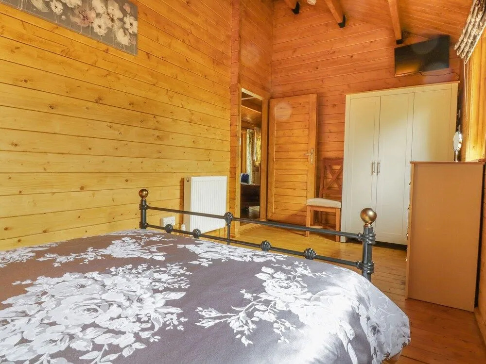 Acorn Lodge