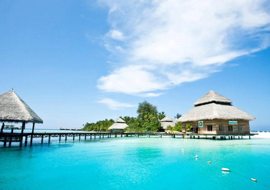 Отель Adaaran Club Rannalhi