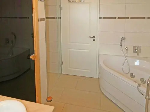 Baabe Strandvilla - Luxus Ferienwohnung mit Meerblick (Ref. 158481)