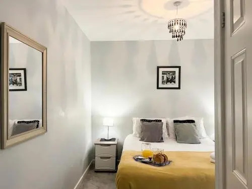 Berkeley  Apartment