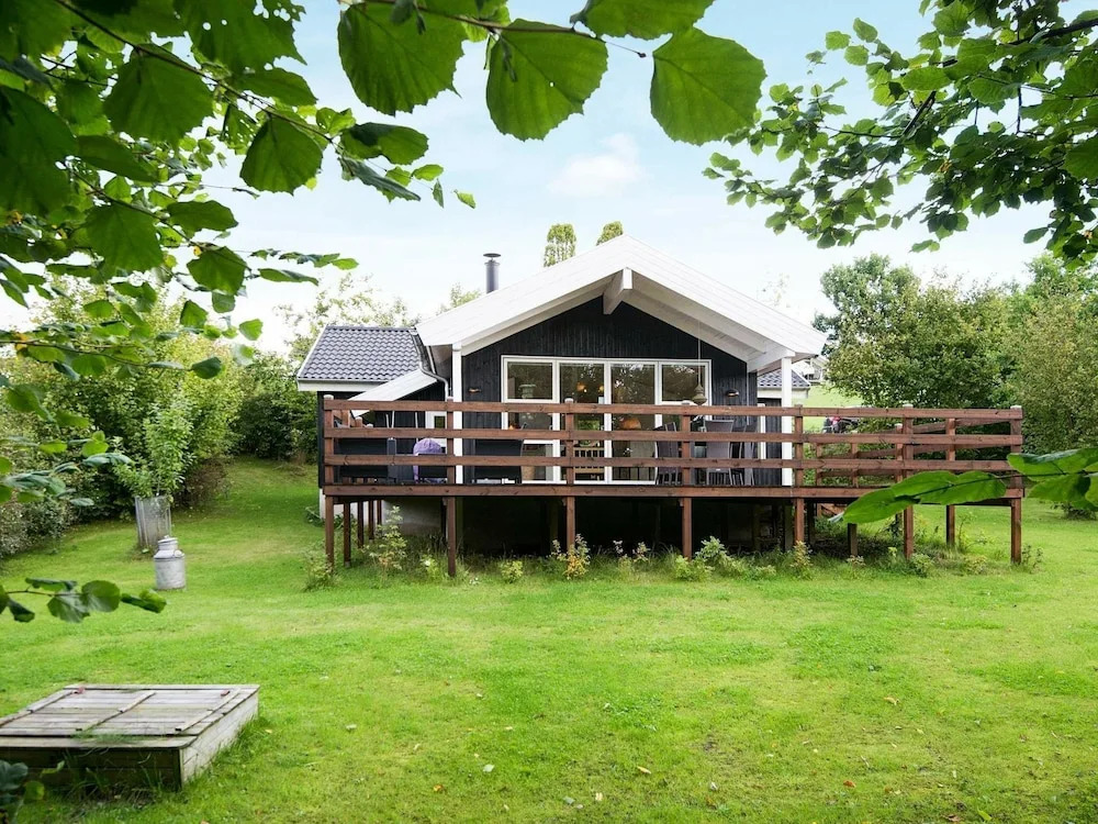 8 person holiday home in Ebeltoft-By Traum