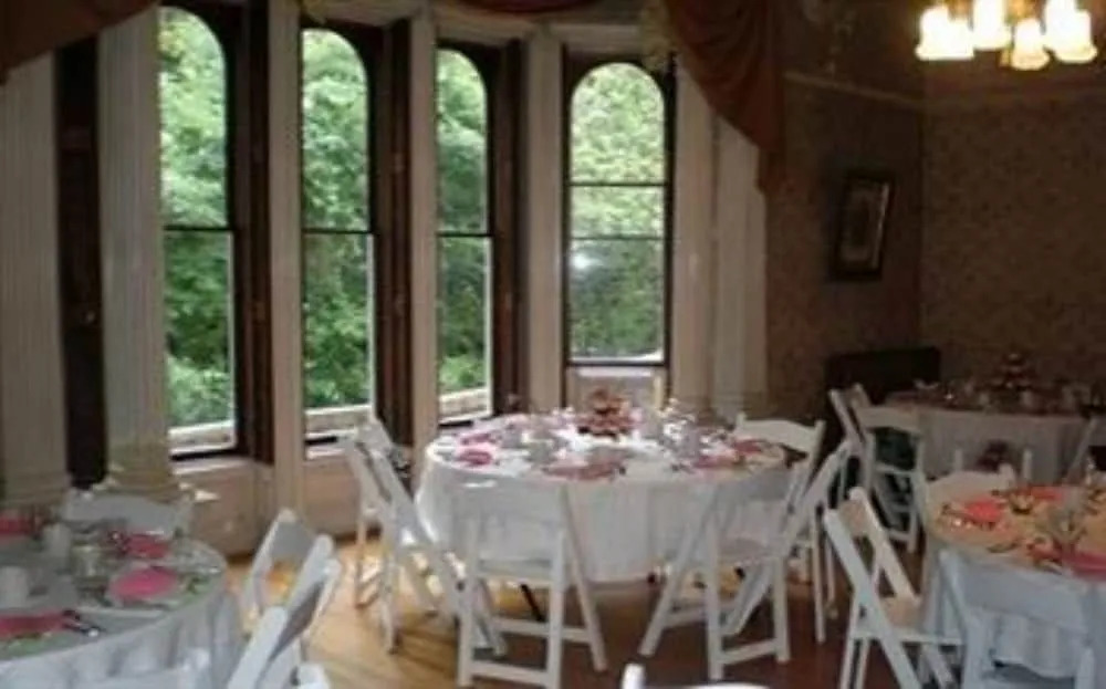 Proctor Mansion Inn