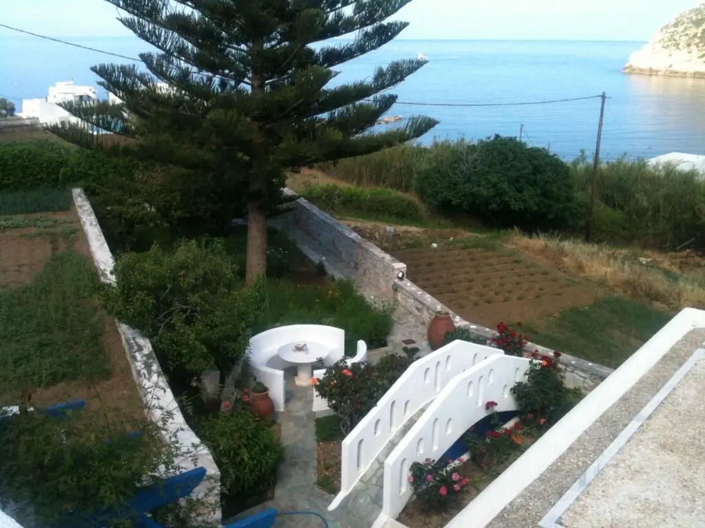 Floras Apartments