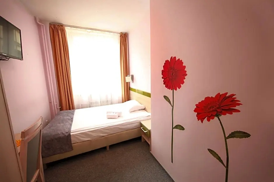 eMKa Hostel