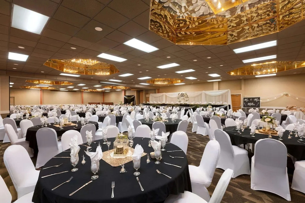 Baymont Inn & Suites Fargo