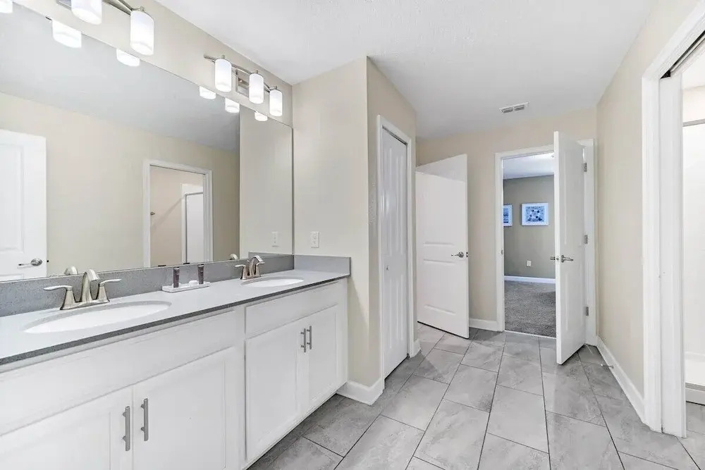 9032SD Lux 9Br Villa Close 2 Disney Pool Spa