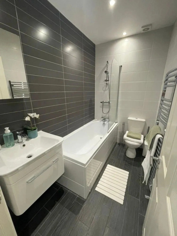 Woolton Washer Dryer Sofa Bed Free Parking