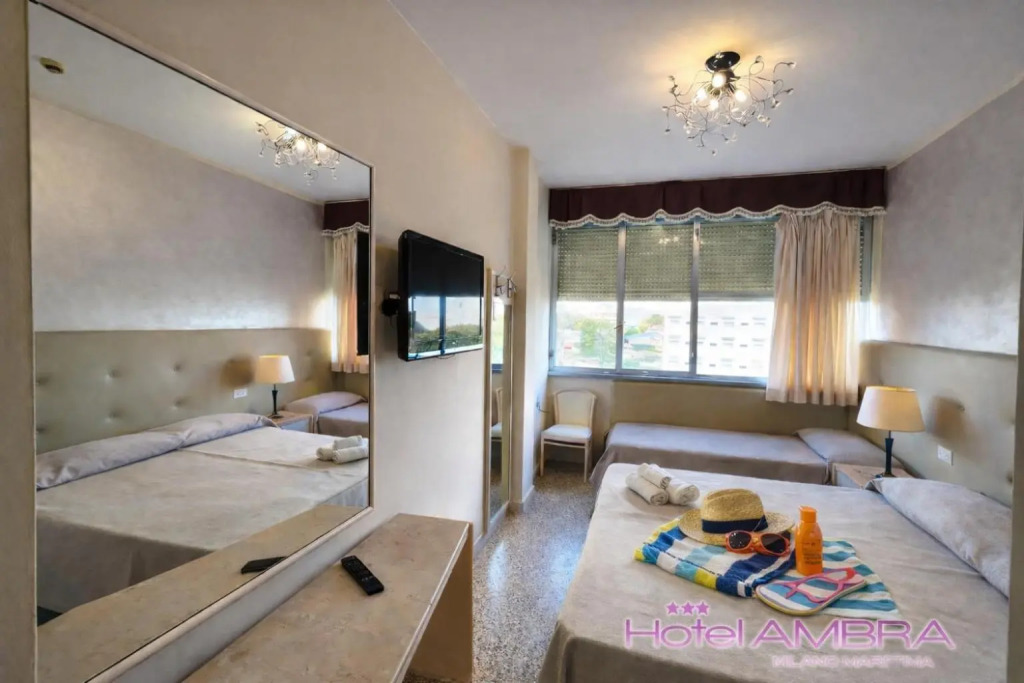 HOTEL AMBRA - Fronte Mare - Vicinissimi al Centro