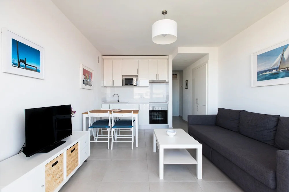 Tenerife South Shore Apartament, Coastal Lifestyle