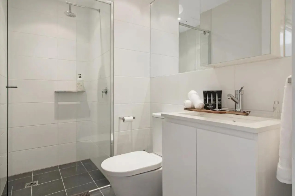 ★Lux 2BR on Hindmarsh SQ★