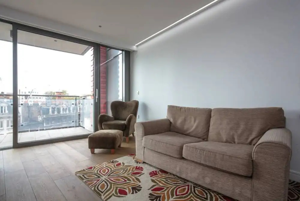 Modern 1 Bed in the Perfect Location- Very Central