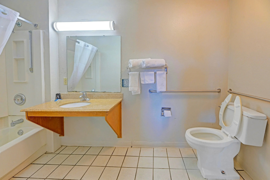 Travelers inn by OYO Wichita Falls
