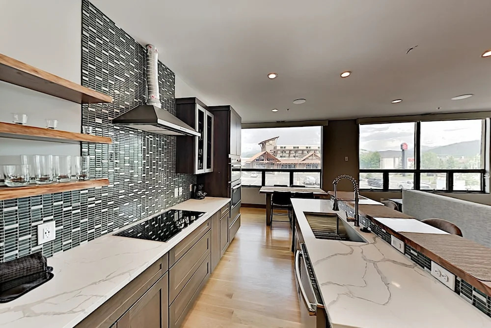 1121ddre 2 Bedroom Condo