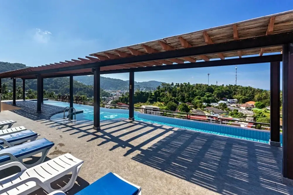 Top floor sea view apartment at Sea & Sky Condo