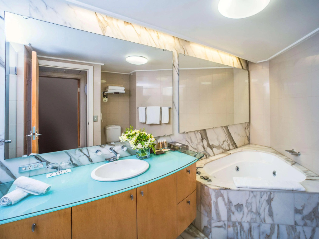 Pullman Quay Grand Sydney Harbour