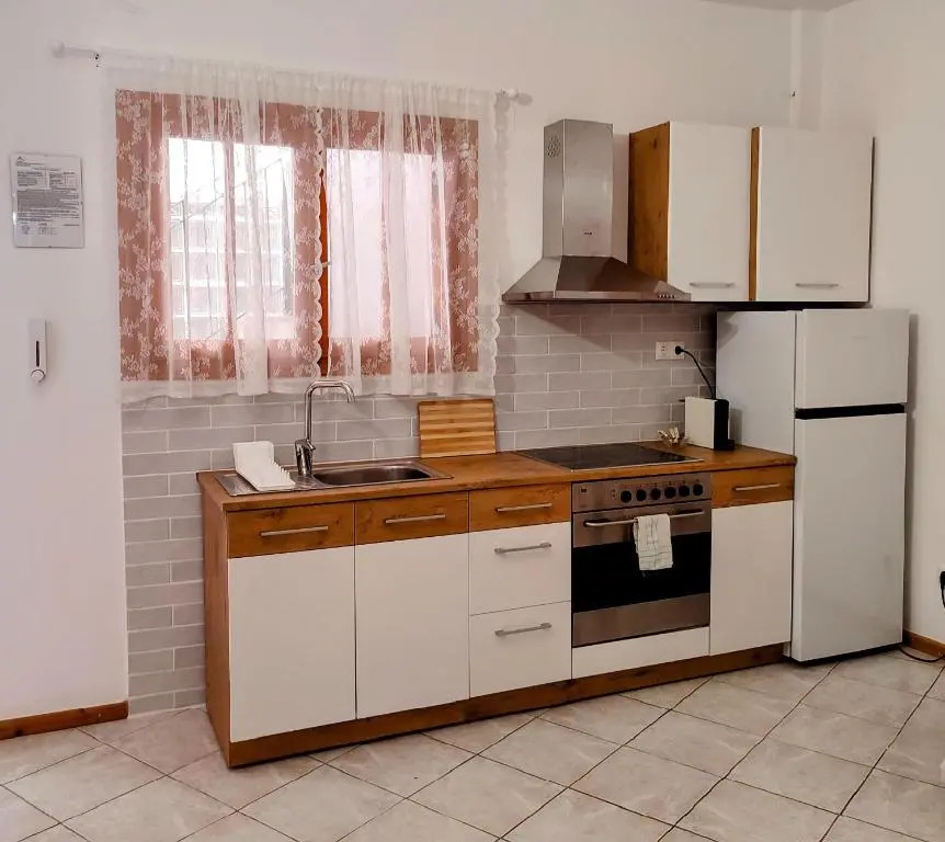 Maroudas Stavros Apartments