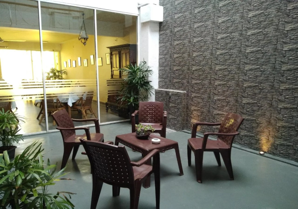 Tropic Inn - Mount Lavinia