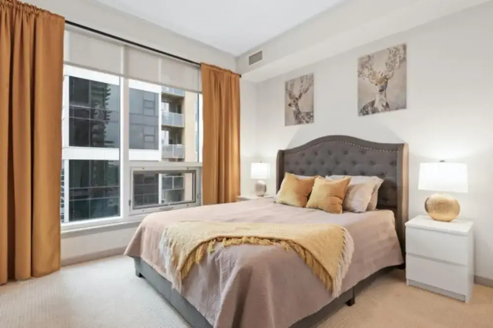 2BR 2BA Stampede and Calgary Tower View Free Park