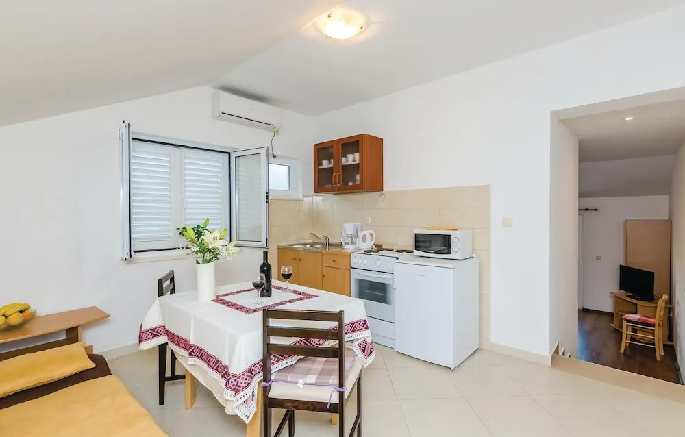 Amazing Home in Gruda With Wifi and 1 Bedrooms