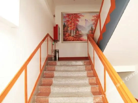 Lindu Business Hotel