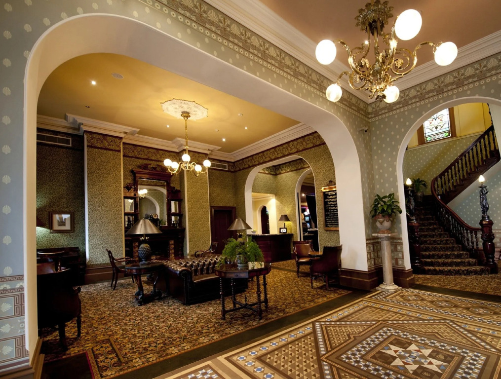 Craigs Royal Hotel
