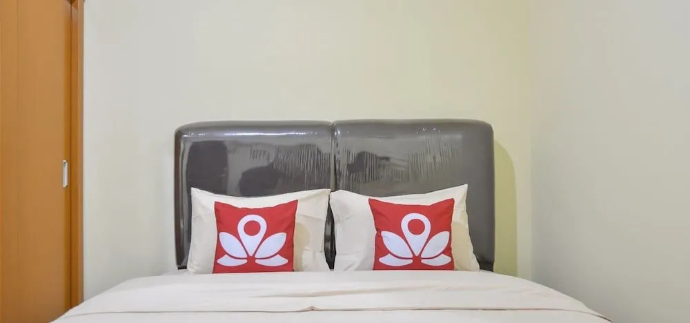 ZEN Rooms Near ITC Roxy Mas